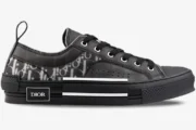 Dior B23 low top sneaker in black and grey oblique canvas, side profile view. - SKU 3SN249YNT_H960