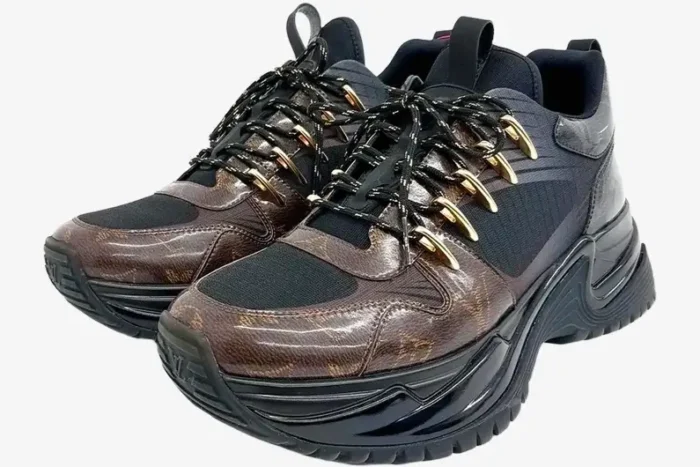 Louis Vuitton Run Away Pulse sneakers in black and brown monogram, three-quarter front view. - SKU 1A40Z8