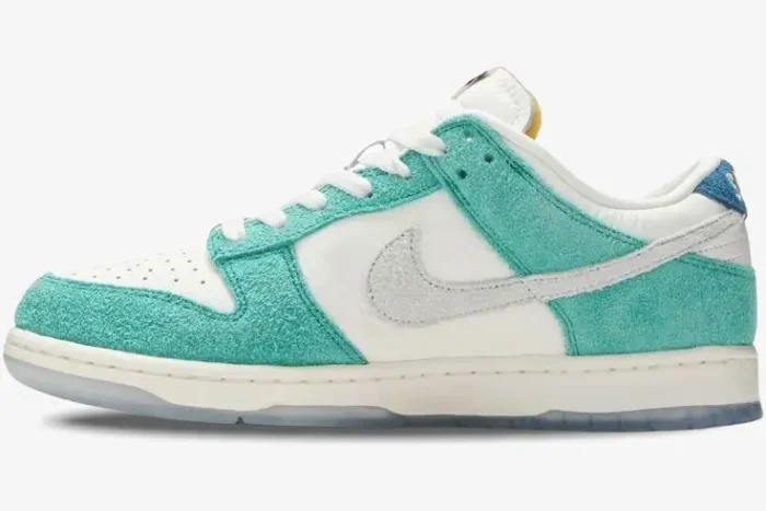 Side view of Nike Dunk Low x Kasina Neptune Green with white leather, green suede, and grey swoosh. - SKU CZ6501-101