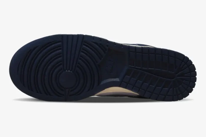 Nike Dunk Low Vintage Navy - Image 3
