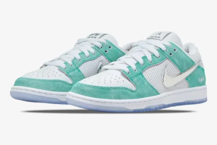 Nike SB Dunk Low x April Skateboards Turbo Green - Image 4