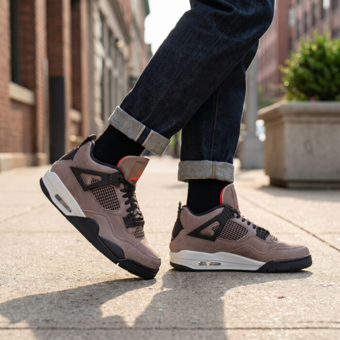 Air Jordan 4 Retro Taupe Haze [Lifestyle AI]