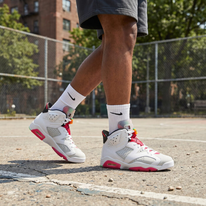Air Jordan 6 Retro Hare [Lifestyle AI]