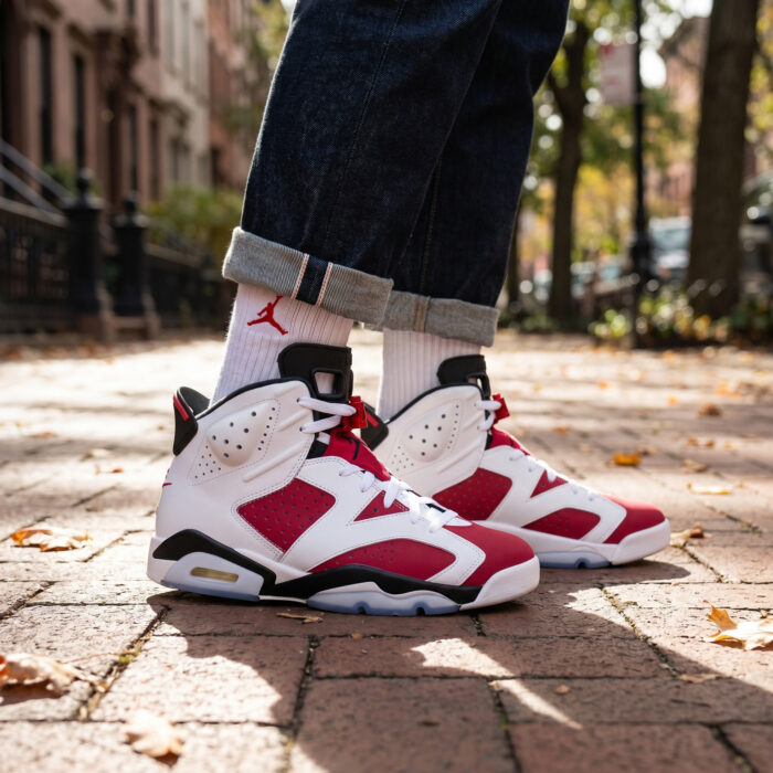 Air Jordan 6 Retro "Carmine" [Lifestyle AI]