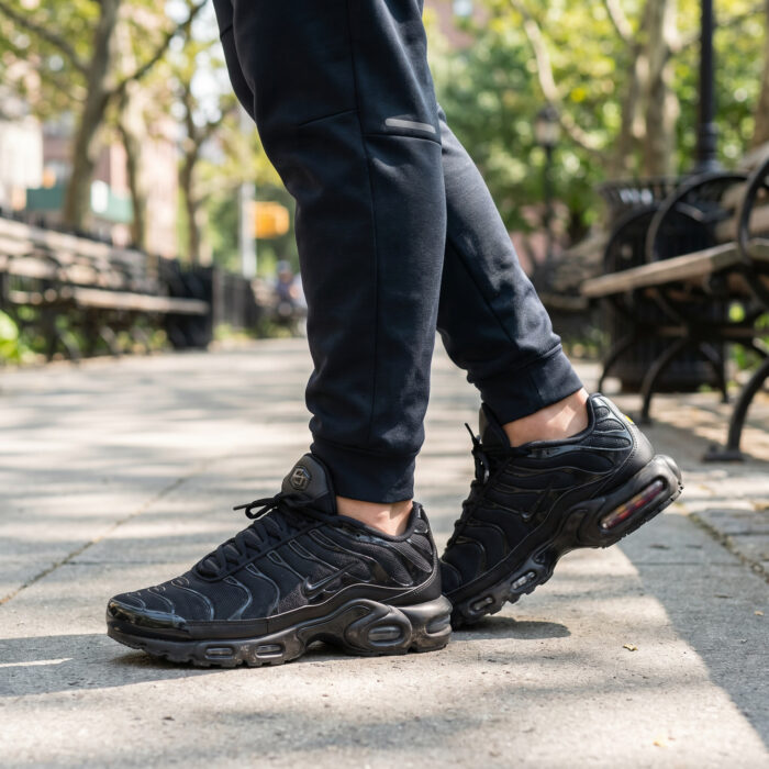 Nike Air Max Plus TN Triple Black [Lifestyle AI]