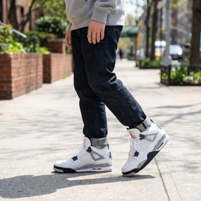 Air Jordan 4 Retro White Cement [Lifestyle AI]