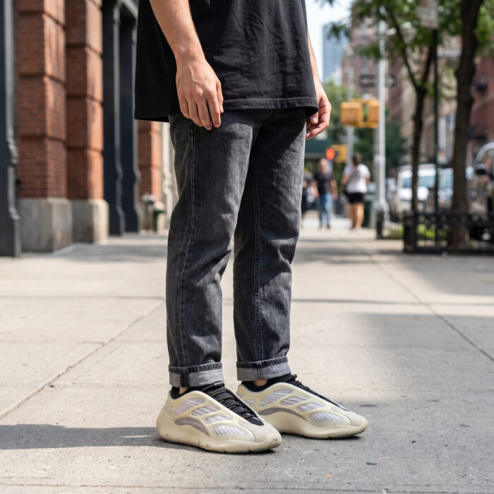 Adidas Yeezy 700 V3 Azael [Lifestyle AI]
