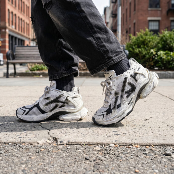 Balenciaga Runner Gradient Sneaker White/Black [Lifestyle AI]
