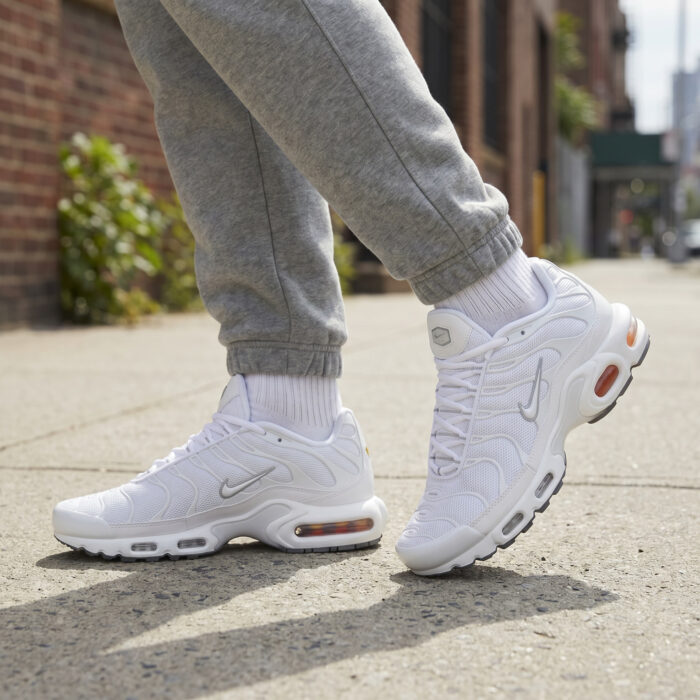 Nike Air Max Plus Triple White [Lifestyle AI]