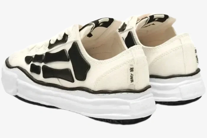 White Amiri x Maison Mihara Yasuhiro Peterson sneakers with black skeleton bone overlays, rear three-quarter view. - SKU AMFOSR1076271