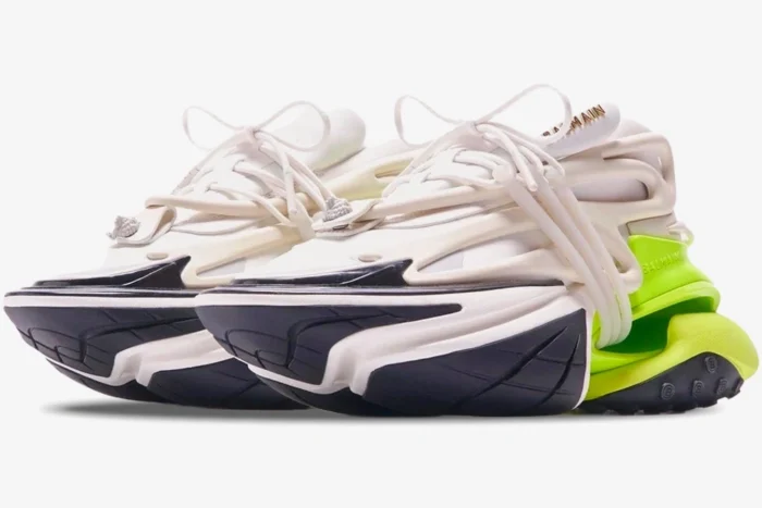 Balmain Unicorn low top sneakers in white and neon yellow, three-quarter front view. - SKU AM0VI294LNSB