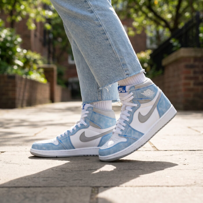 Air Jordan 1 Retro High OG Hyper Royal RESTOCK [Lifestyle AI]