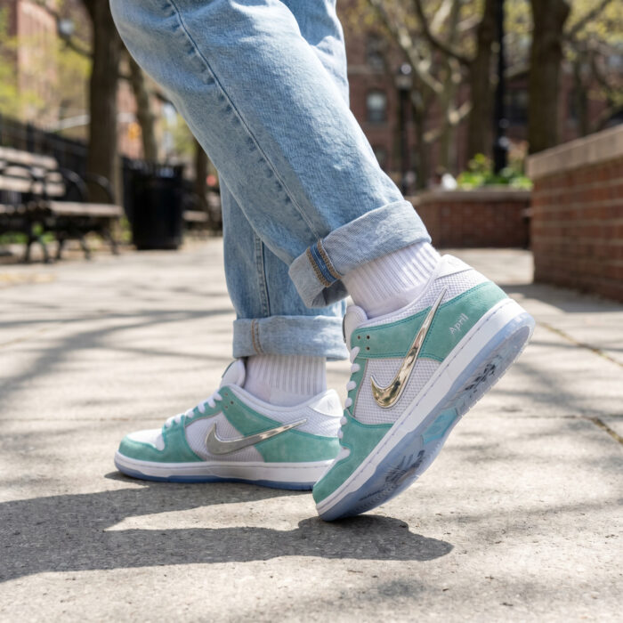 Nike SB Dunk Low x April Skateboards Turbo Green [Lifestyle AI]