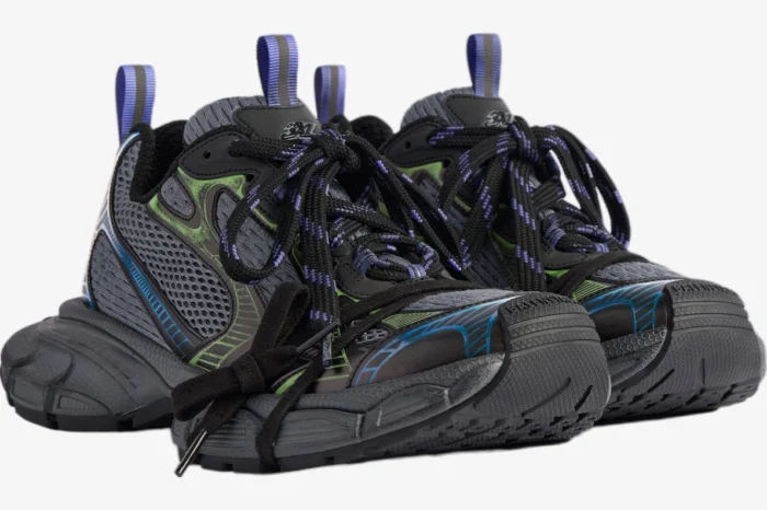 Balenciaga 3XL Dark Green / Black Distressed Sneakers - Image 2