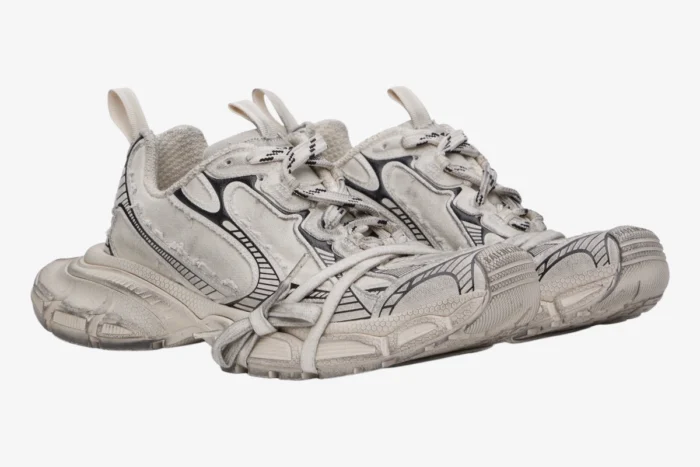 Balenciaga 3XL White / Black Distressed Edition - Image 9