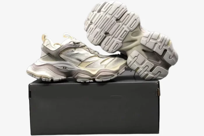 Balenciaga Cargo Sneaker Beige Distressed Oversized - Image 6
