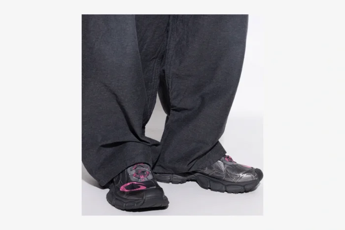 Balenciaga 3XL Dark Grey / Pink Distressed Trainer - Image 6