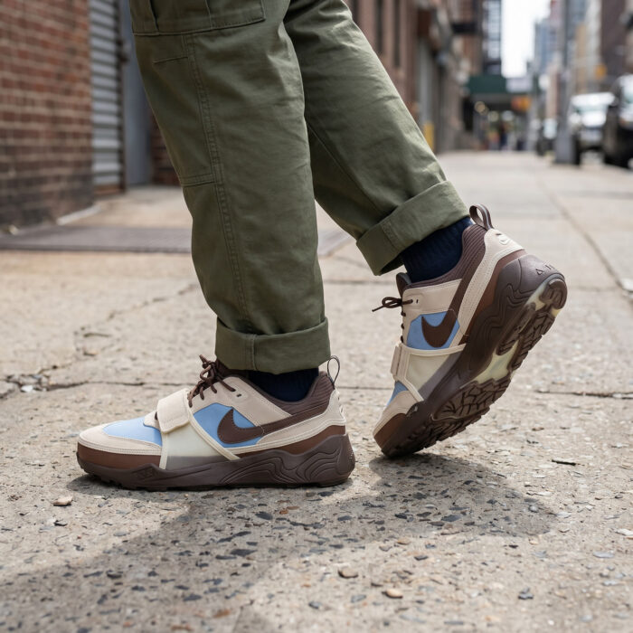Travis Scott x Nike Zoom Field Jaxx Leche Blue [Lifestyle AI]