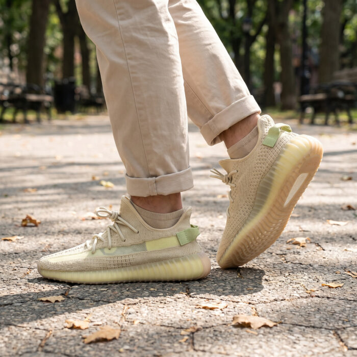 Adidas Yeezy 350 V2 Flax [Lifestyle AI]