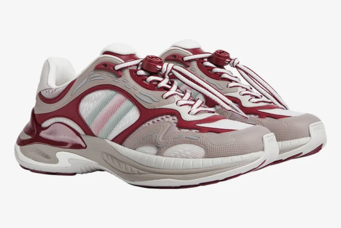 Gucci Run 2.0 sneakers in Rosso Ancora and grey mesh, three-quarter side view. - SKU 814040FAD5T8754