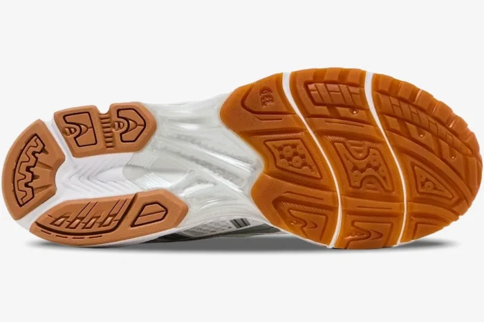 ASICS Gel Kayano 14 x A.P.C. White Pure Silver - Image 3
