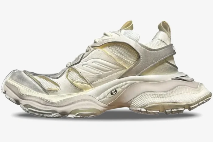 Balenciaga Cargo Sneaker Beige Distressed Oversized - Image 3