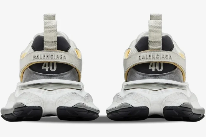 Balenciaga Cargo Sneaker Worn-Out White Black - Image 4