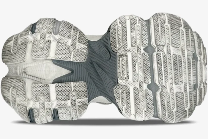 Balenciaga Cargo Sneaker Grey Mix Distressed - Image 3