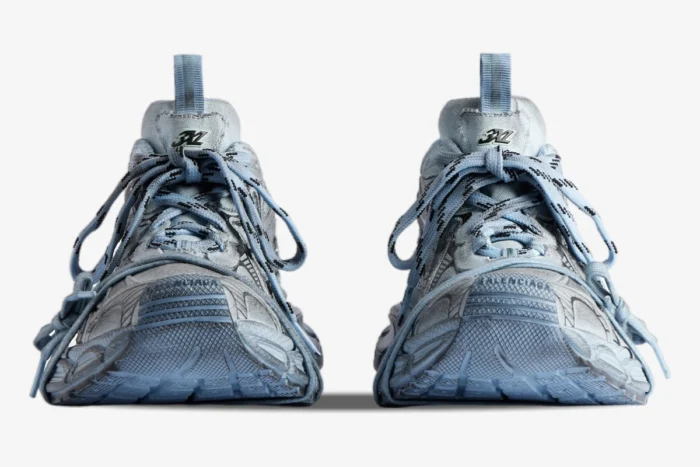 Balenciaga 3XL Sneaker Light Blue Distressed - Image 3