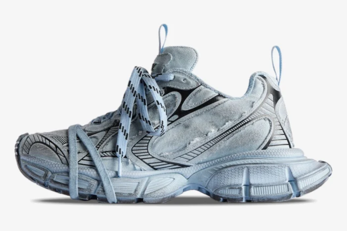 Balenciaga 3XL Sneaker Light Blue Distressed - Image 4
